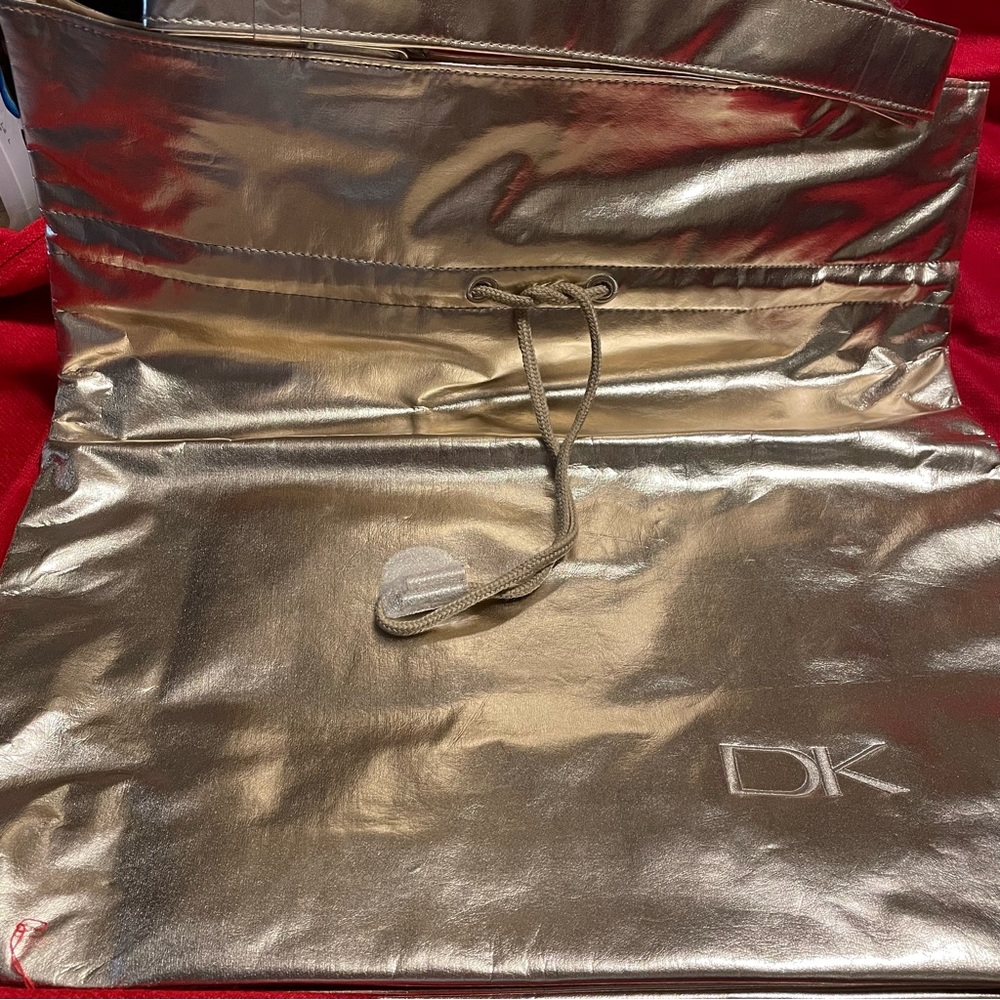NWOT Donna Karan Metallic Gold Tote. Shoulder Strap, Drawstring. Roomy.